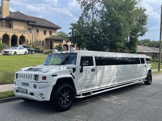 White Hummer H2